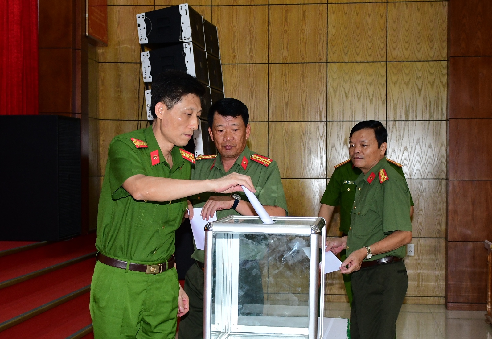 Đảng ủy Công an thành phố:  Khảo sát và lấy ý kiến giới thiệu nhân sự tham gia BCH Đảng bộ  thành phố Hải Phòng khóa XVI, nhiệm kỳ 2020 – 2025